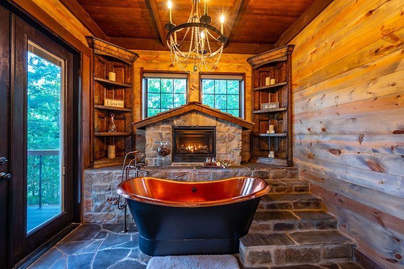12 Vermont Cabin Bathrooms Where Winter Feels Like Retreat - Decor Hint Fireside Copper Tub Haven