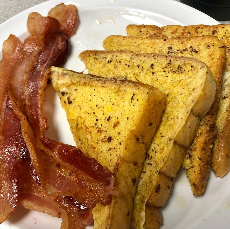 11 Mom-And-Pop Diners In Indiana That Always Hit The Spot - Decor Hint Rohde’s Family Diner (Columbus, IN)