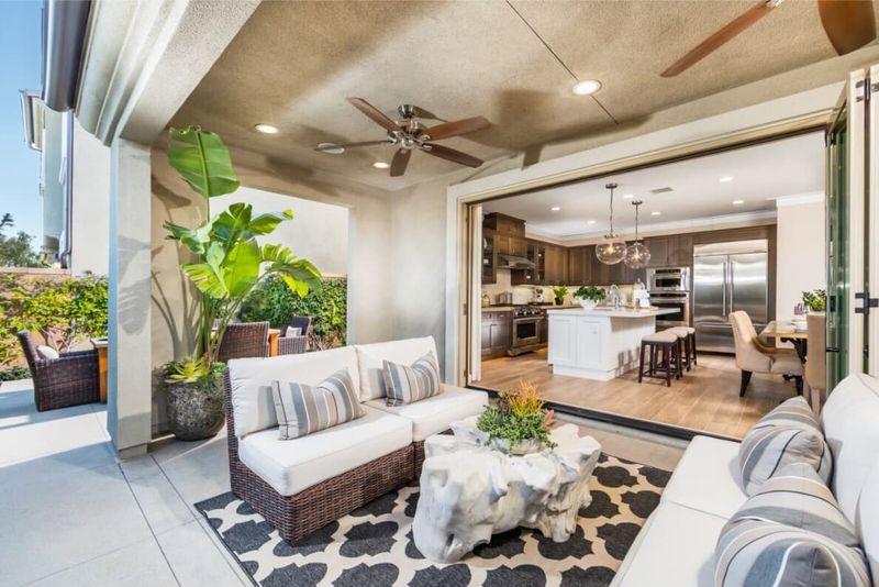 Indoor-Outdoor Connection
