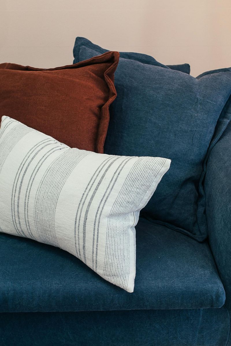 Fall Color Palettes For Seasonal Decorating - Decor Hint Smoky Blue & Rust