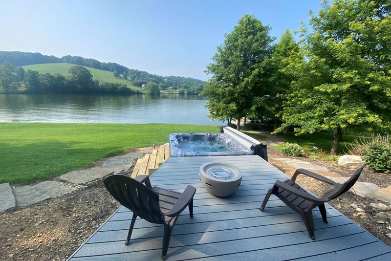 8 Tennessee Porches So Charming, You'll Forget About The House - Decor Hint Riverside Retreat
