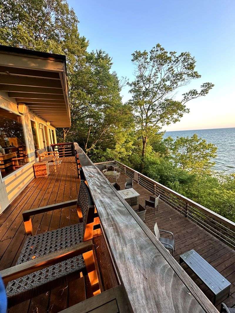 7 Michigan Lake House Color Palettes That Never Fail - Decor Hint Sunset-Inspired Warmth