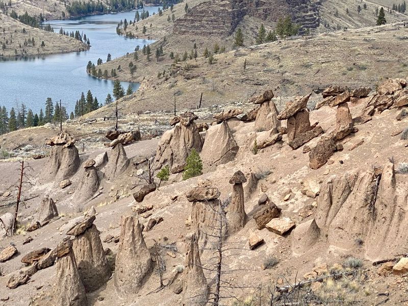 Metolius Balancing Rocks - Nature's Impossible Sculpture Garden