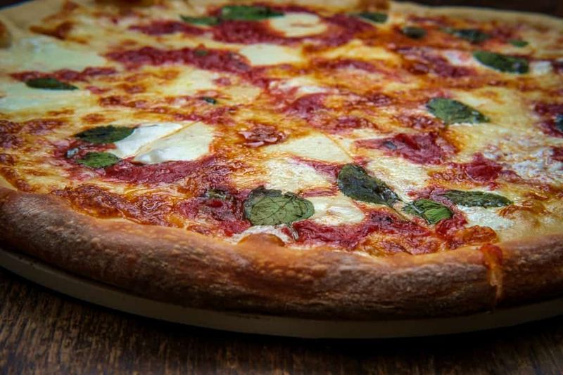 7 Florida Pizza Joints That Blow The Chains Out Of The Oven - Decor Hint Pienezza's Hidden Strip Mall Treasure
