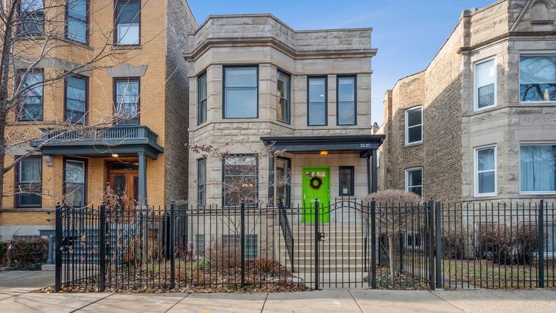 8 Chicago Greystone Homes With Historic Details That Endure - Decor Hint Boulevard Beauty: 2653 W Logan Blvd