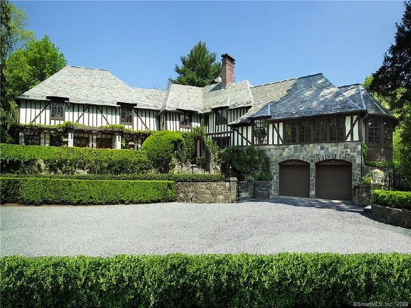 12 Greenwich Estates With Timeless Old-World Elegance - Decor Hint Pecksland Road English Manor: Stone-Clad Splendor