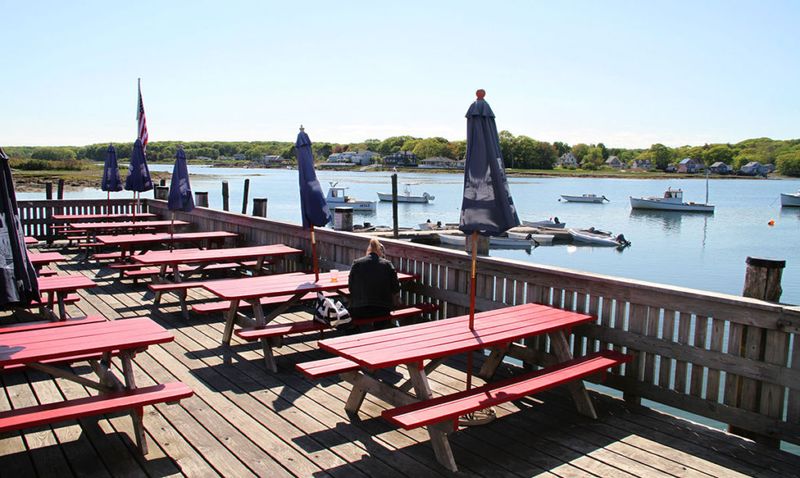 10 Maine Lobster Shacks That Never Disappoint - Decor Hint Cape Pier Chowder House – Kennebunkport's Hidden Harbor Spot