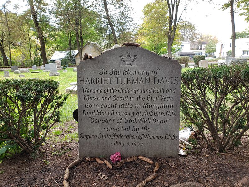 Fort Hill Cemetery Candlelight Path – Auburn, NY