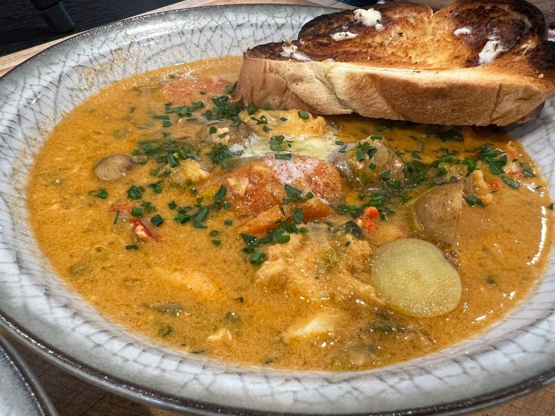 11 Portland, Maine Chowder Spots That Taste Like Harbor Weather - Decor Hint Saltwater Grille – The Sunset Chowder Specialist