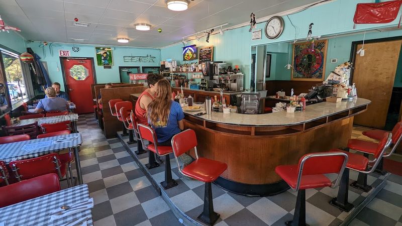 Fuller's Coffee Shop – Portland's Counter-Service Classic