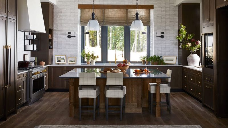 12 Texas Ranch Kitchens Great For Weekend Entertaining - Decor Hint Oversized Refrigerators And Beverage Coolers