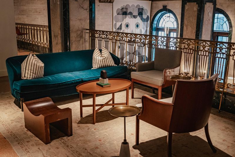 19 Interior Ideas Likely To Become Popular In Living Rooms Soon - Decor Hint Velvet or plush upholstery for cozy seating