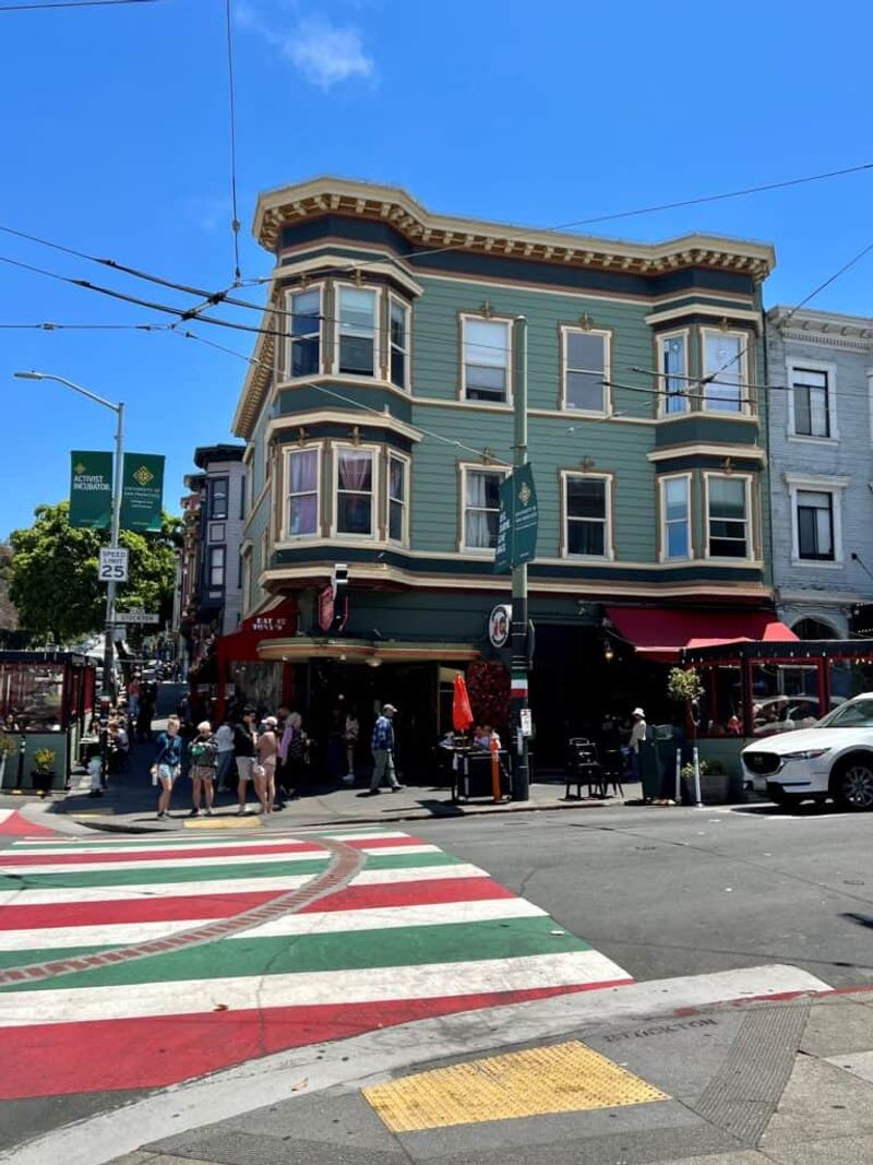 North Beach's Italian-Inspired Alcoves