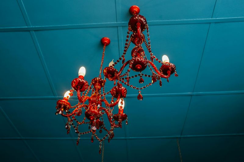 7 Easy Paint Updates For A More Welcoming Entryway - Decor Hint Ceiling Swipe