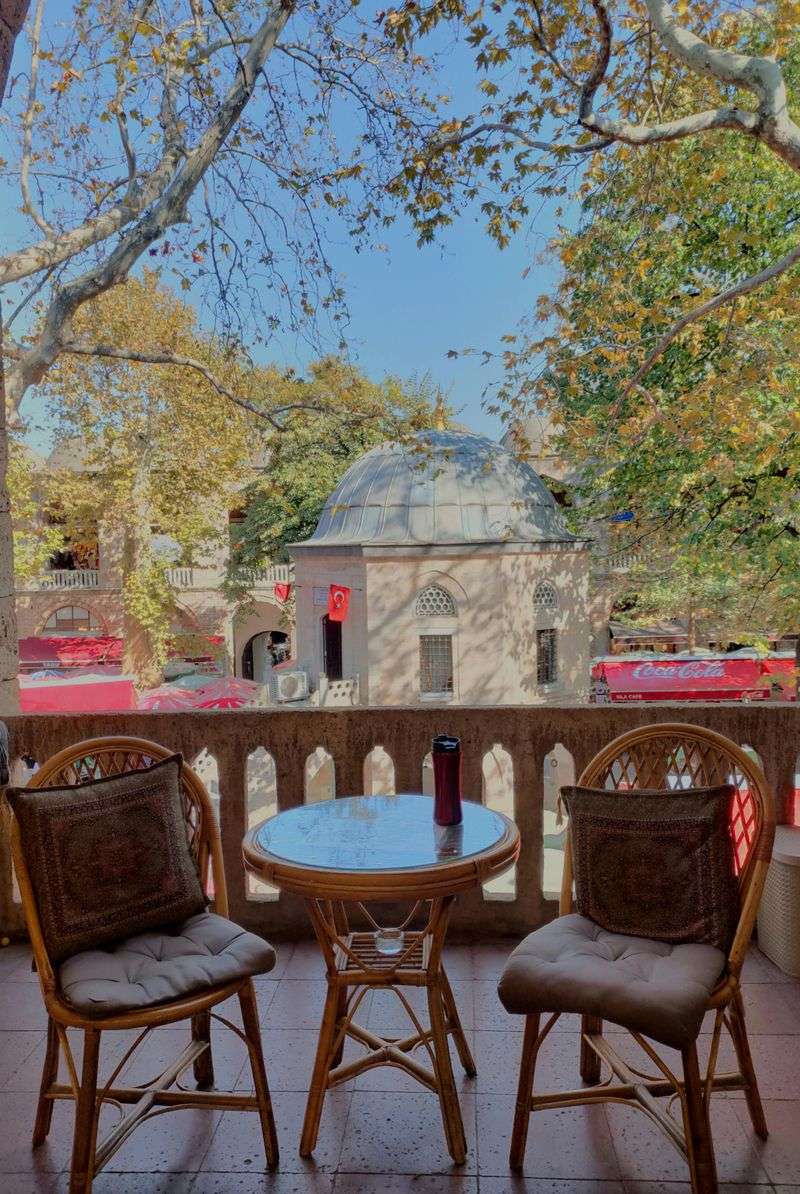5 Porch Rocking Chair Setups That Capture Fall Afternoons - Decor Hint Wicker Rockers with Cozy Cushions