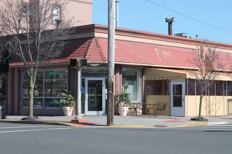 Del Ponte's Bakery, Bradley Beach