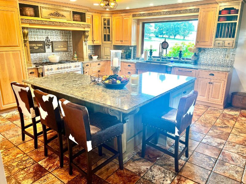 7 Authentic Texas Ranch Kitchens That Stand The Test Of Time - Decor Hint Leather and Hide Accents