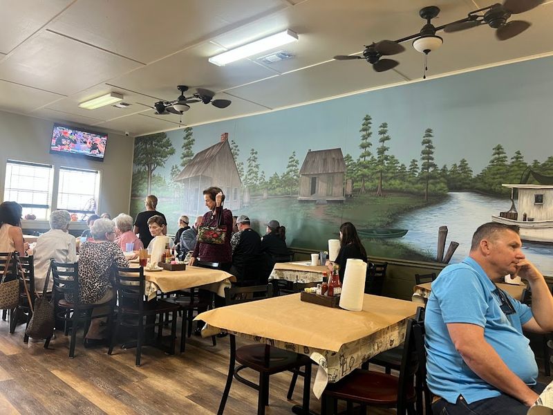 9 Legendary Cajun & Creole Restaurants In Louisiana Worth The Drive - Decor Hint Cher Amie's Seafood – Cut Off