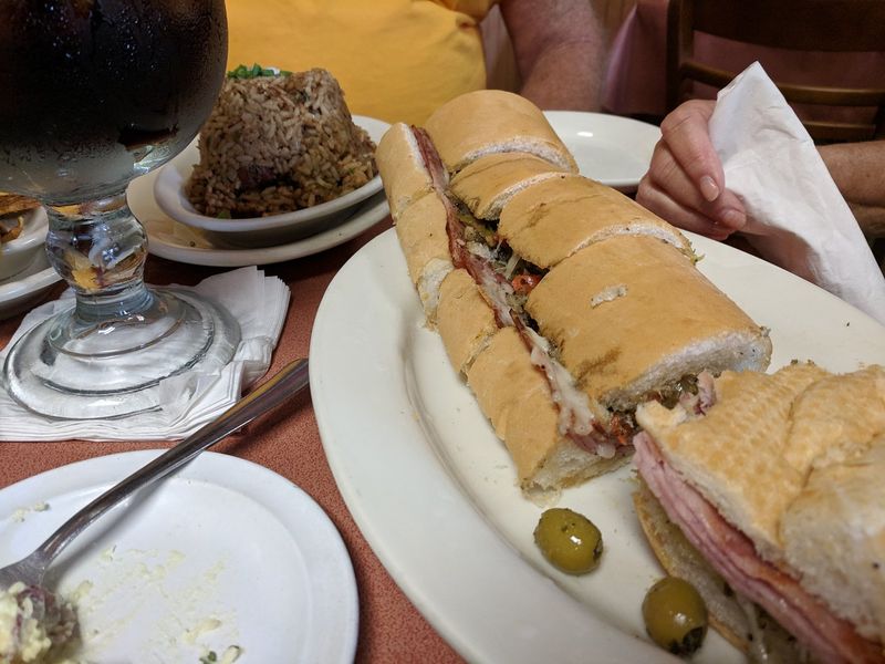 Liuzza's Restaurant & Bar – Neighborhood Gem With Old-School Thickness