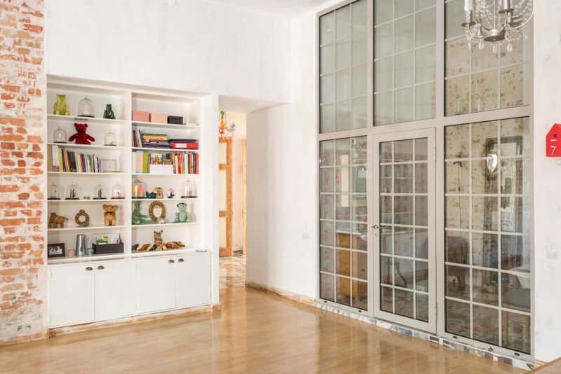 Floor-to-Ceiling Blockage