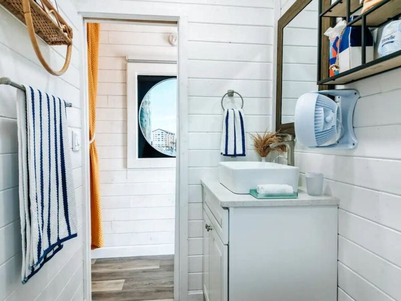 Porthole Windows