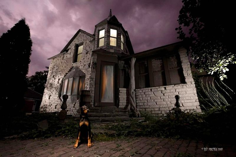 Widow's Peak Farmhouse Overnight Haunt