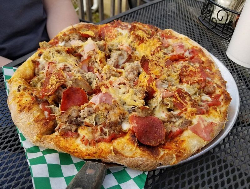 7 Small-Town North Carolina Pizzerias That Rival New York's Best - Decor Hint Buffalo Mercantile Company And Cafe – Lenoir's Historic Pizza Junction