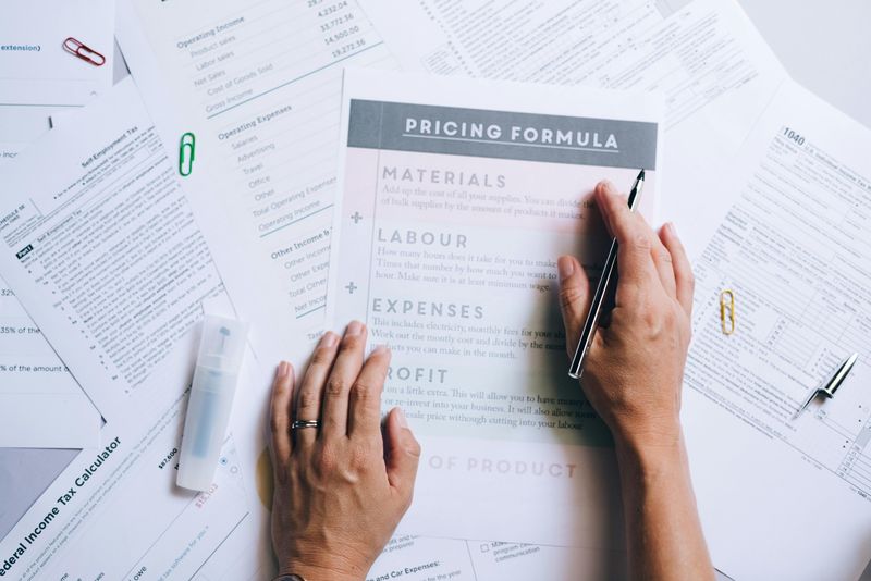 Track Every Expense To Stay On Budget And Protect Your Profit