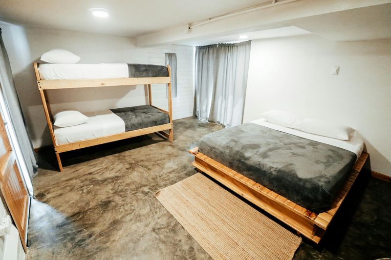9 Platform Bed Options That Could Improve A Bedroom's Functionality - Decor Hint Bunk Platform Bed
