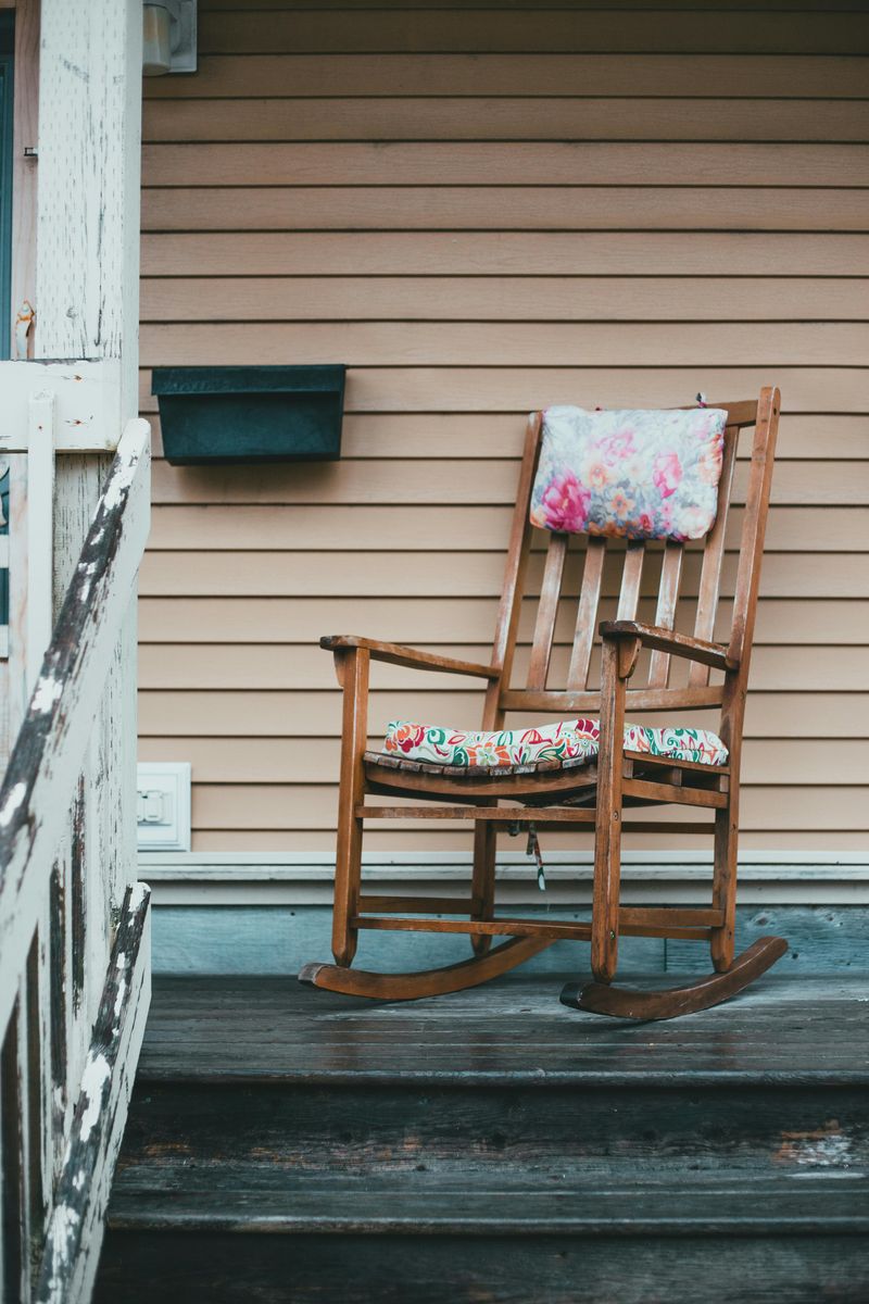 25 Home Features That Might Be Worth Updating For A Fresher Look - Decor Hint Outdoor Decks And Patios