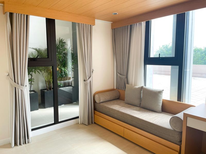 Window Seats And Bay Windows