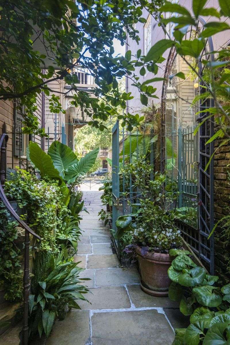 Louisiana Creole Cottages With Storybook Patina - Decor Hint Secret Courtyard Gardens Hidden From Street View