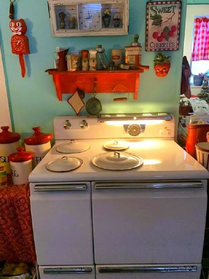 Indiana Farmhouses With Kitchens That Taste Like Home - Decor Hint Maple Sugar Shack's Vintage Appliance Haven
