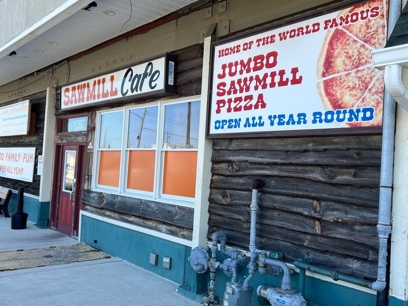 Sawmill Pizza / Sawmill Café (Seaside Park)