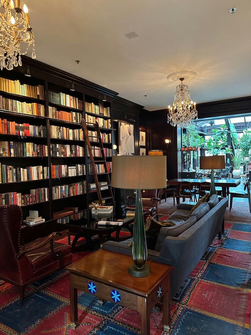 12 Things Upper-Middle-Class Homes Typically Have That Others Might Not - Decor Hint Dedicated Home Offices Or Libraries