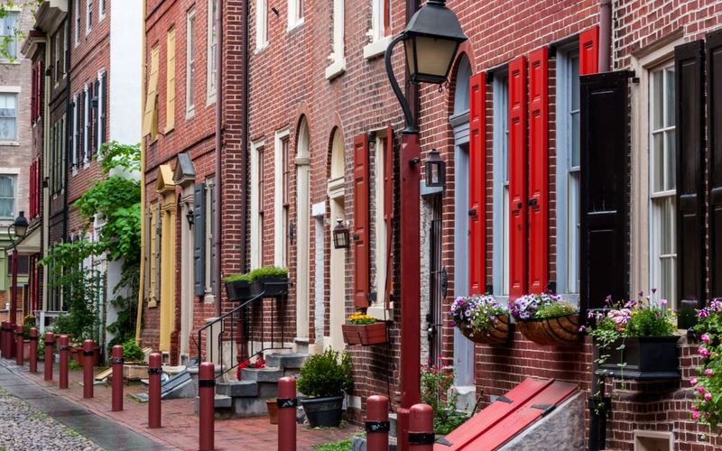 7 Philly Row Homes That Highlight Timeless Brick Craftsmanship - Decor Hint Fairmount's Industrial-Era Brick Beauties