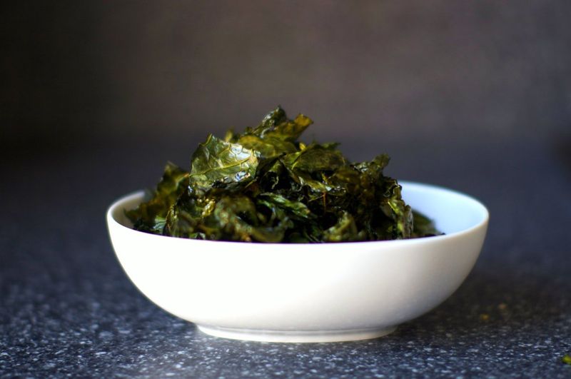 14 Fiber-Packed Snacks Popular Among Colorado Health Enthusiasts - Decor Hint Rocky Mountain Kale Chips