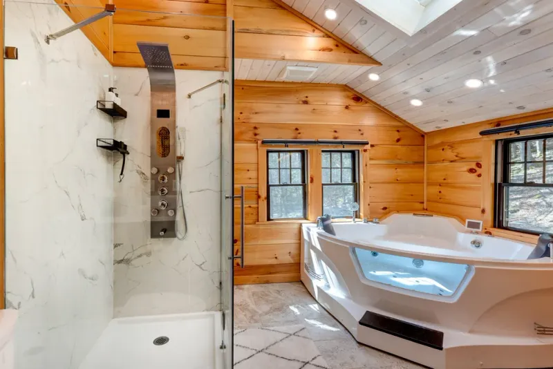 12 Vermont Cabin Bathrooms Where Winter Feels Like Retreat - Decor Hint Stargazer's Jacuzzi Loft