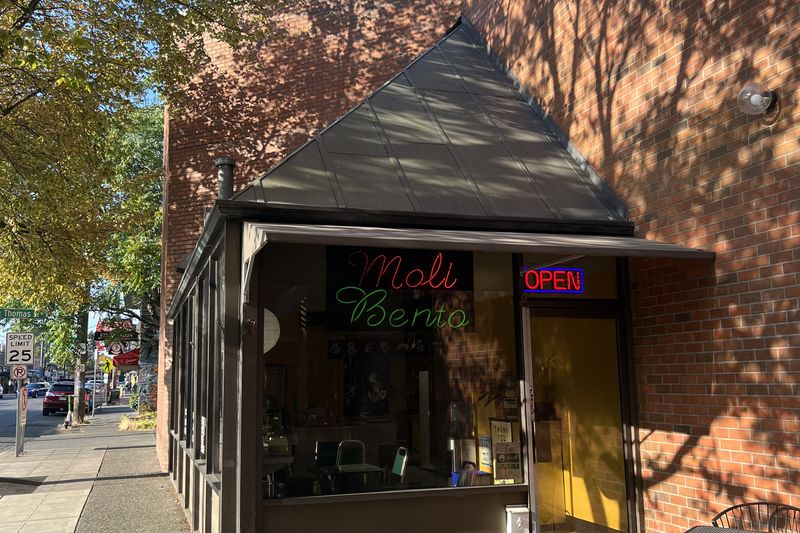 Moli Bento (Capitol Hill)