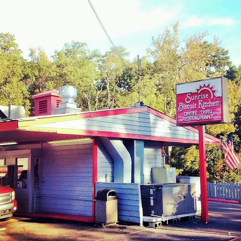 6 North Carolina Restaurants Locals Recommend And 6 They Can't Get Enough Of - Decor Hint Sunrise Biscuit Kitchen