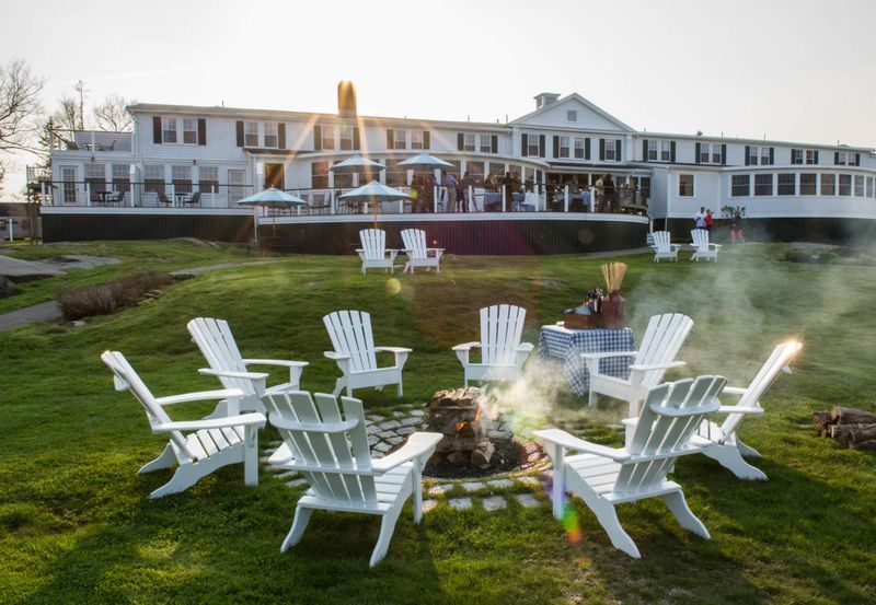 19 Historic Coastal Cottages That Define Maine's Charm - Decor Hint Newagen Seaside Inn – Southport's Century-Old Haven