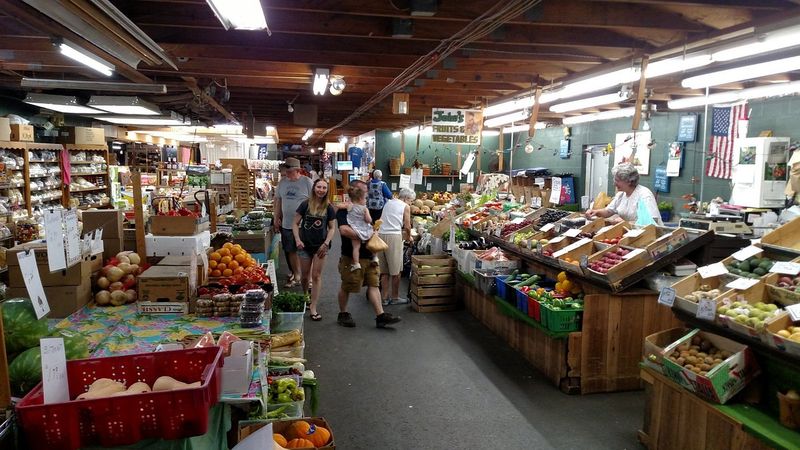 10 Pennsylvania Farmers Markets Serving Up Traditional Dutch Country Fare - Decor Hint Renninger's Farmers Market – A Kutztown Gem