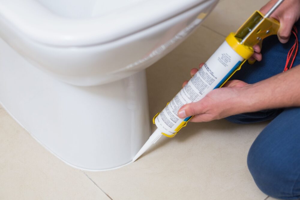 Recaulked Bathroom And Kitchen Surfaces - Decor Hint