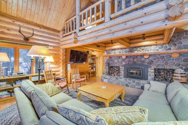 12 Minnesota Cabin Living Rooms Built For Snowy Nights - Decor Hint Fishing Lodge Legacy