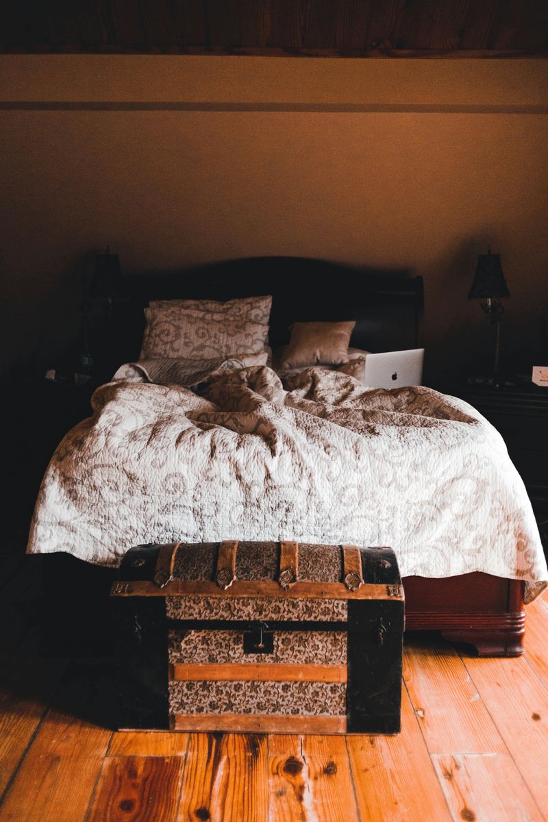 Old Trunks Or Chests As Storage And Decor