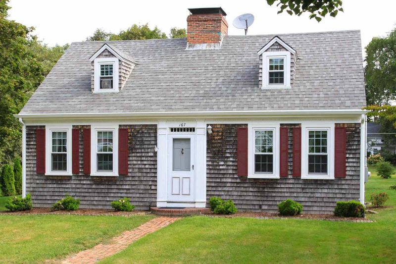 8 Rarely Seen Photos Of Stylish 1930s Homes Across The USA - Decor Hint Providence's Cozy Cape Cod