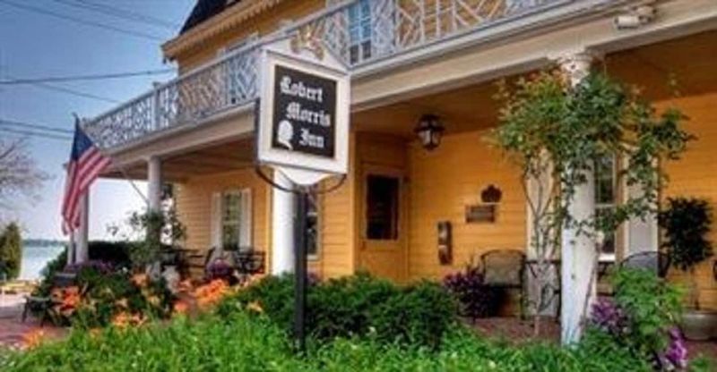 Robert Morris Inn: Oxford's Colonial Apparitions
