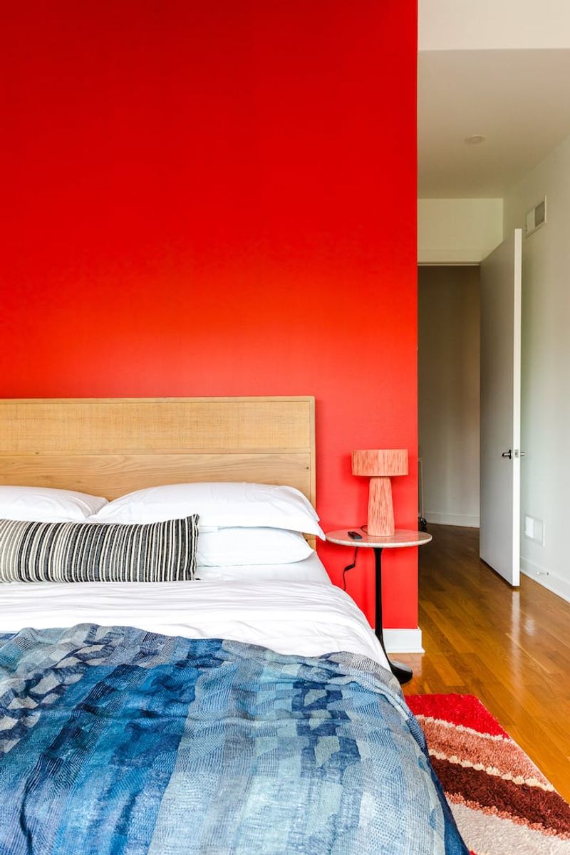 Fulton Market Loft – Artistic Haven Above the Bustle
