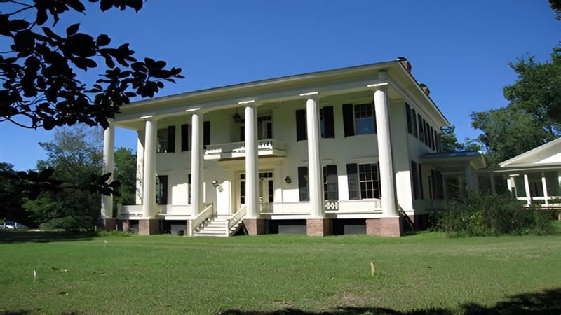 Historic Elegance At Carter Hall Plantation