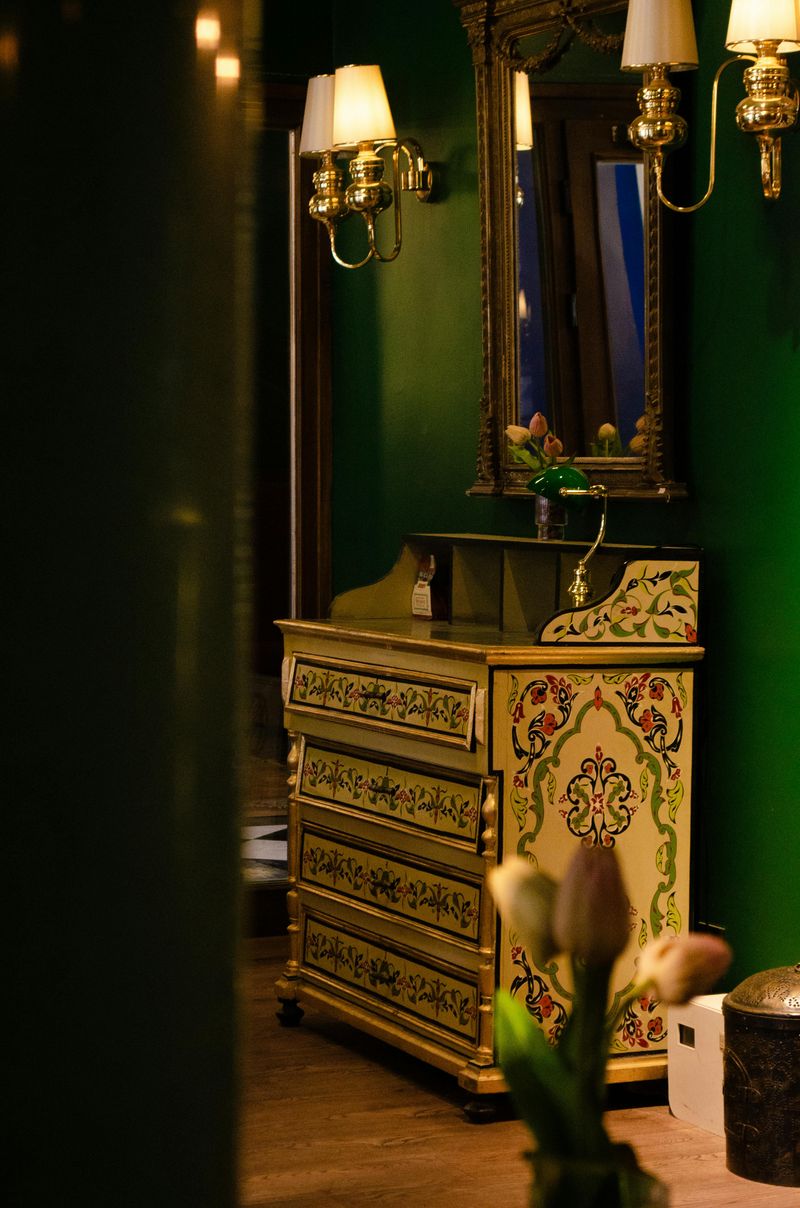 Chiffoniers